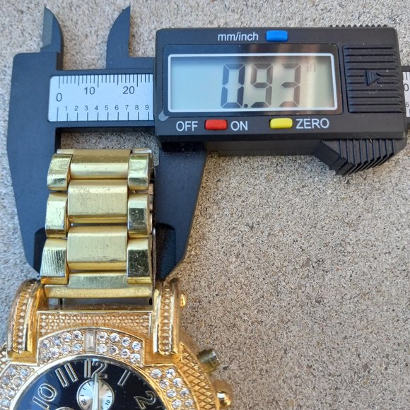 Mens GENEVA Oversized Wrist Watch Gold Rapper Bling Bling - Picture 15 of 15